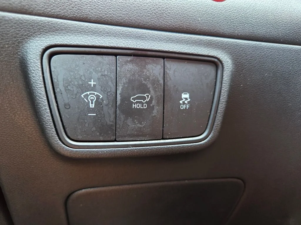 Used 2023 White Hyundai SEL image 12