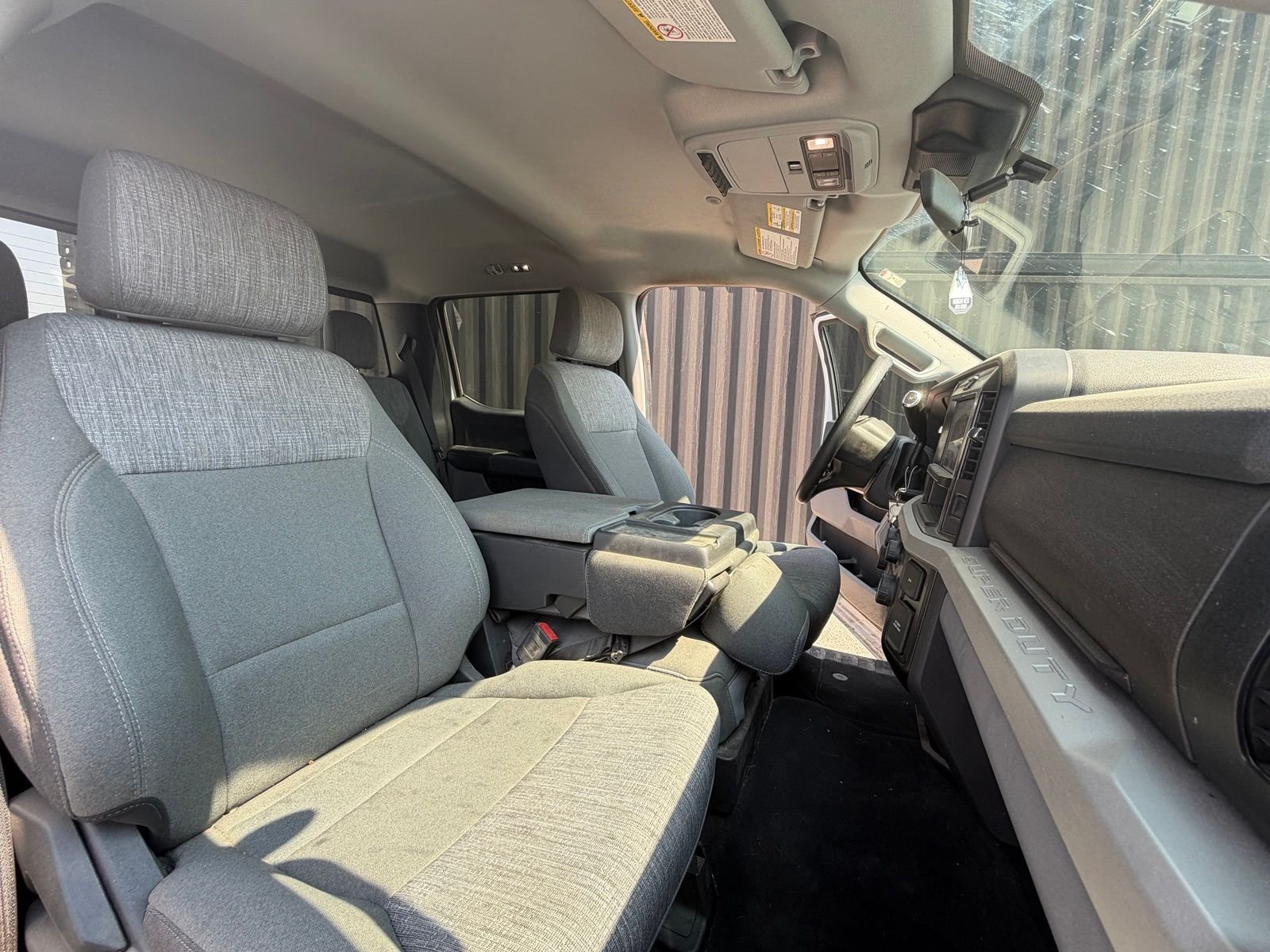 Used 2025 Oxford White Ford XLT image 16