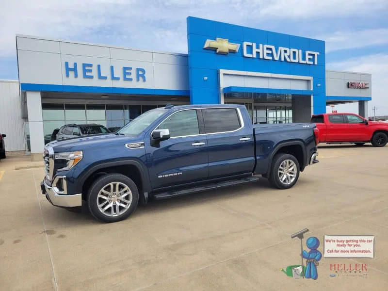 Used 2019 PACIFIC BLUE METALLIC GMC SLT image 3