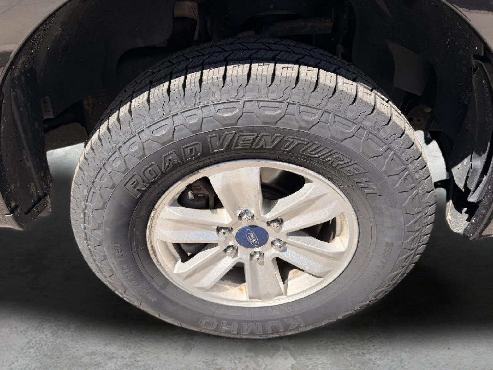 Used 2015 Tuxedo Black Metallic Ford XL image 21