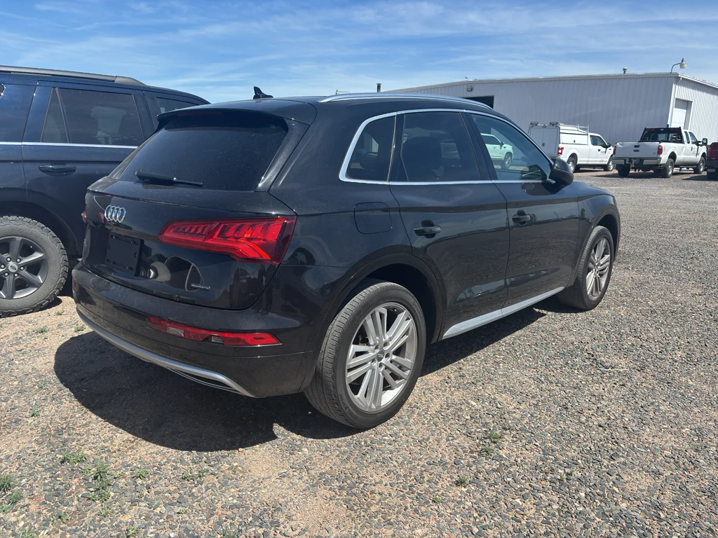 Used 2019 Brilliant Black Audi Premium Plus image 4