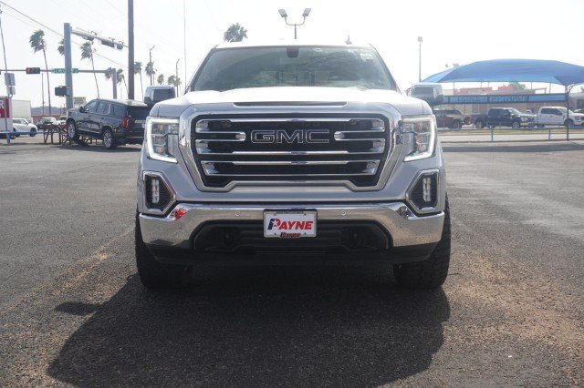 Used 2021  GMC SLT image 2