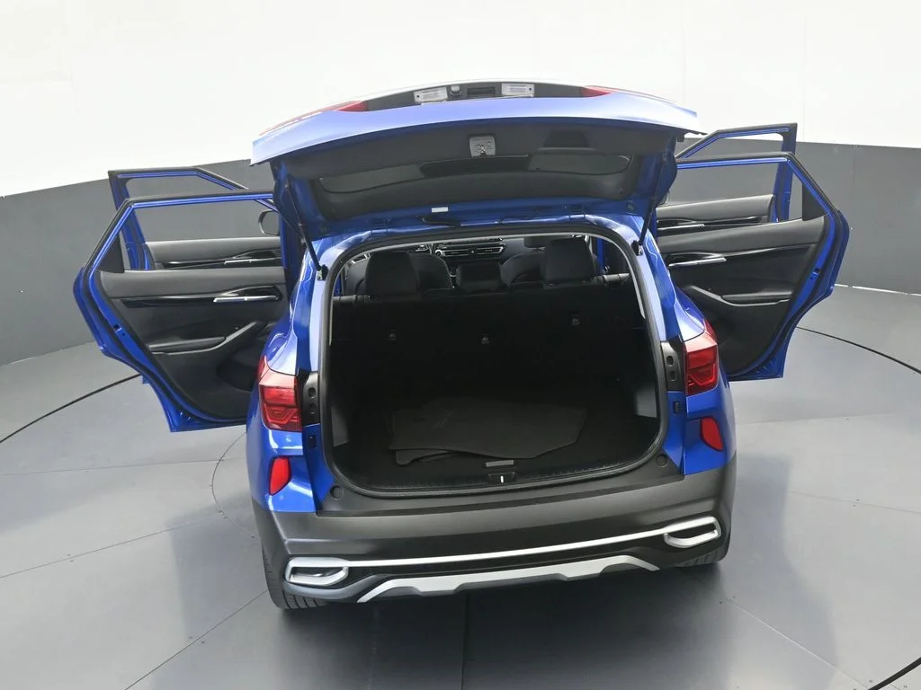 Used 2022 Neptune Blue Kia Nightfall image 65