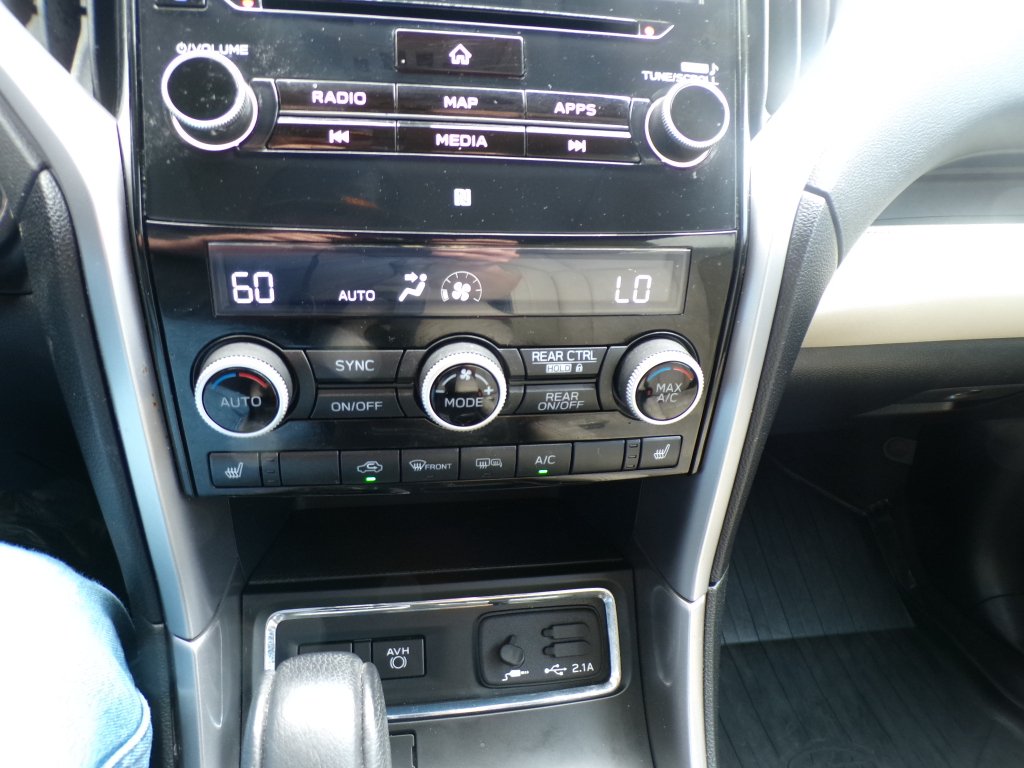 Used 2020 Cinnamon Brown Pearl Subaru Limited image 29