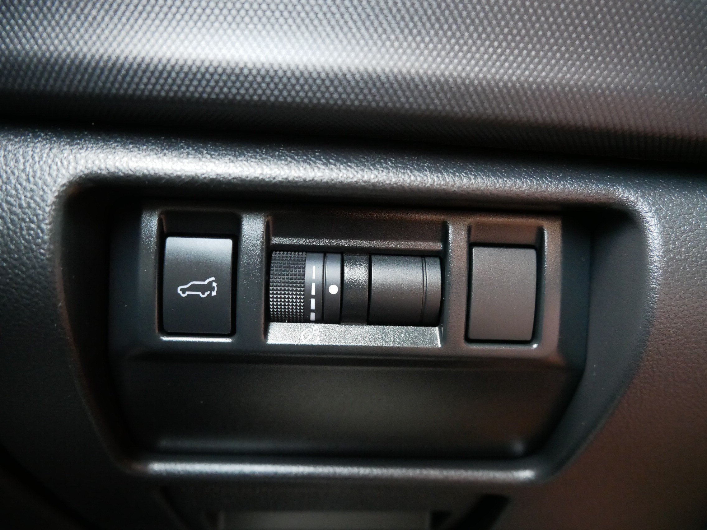 Certified Used 2025 River Rock Pearl Subaru Limited image 26