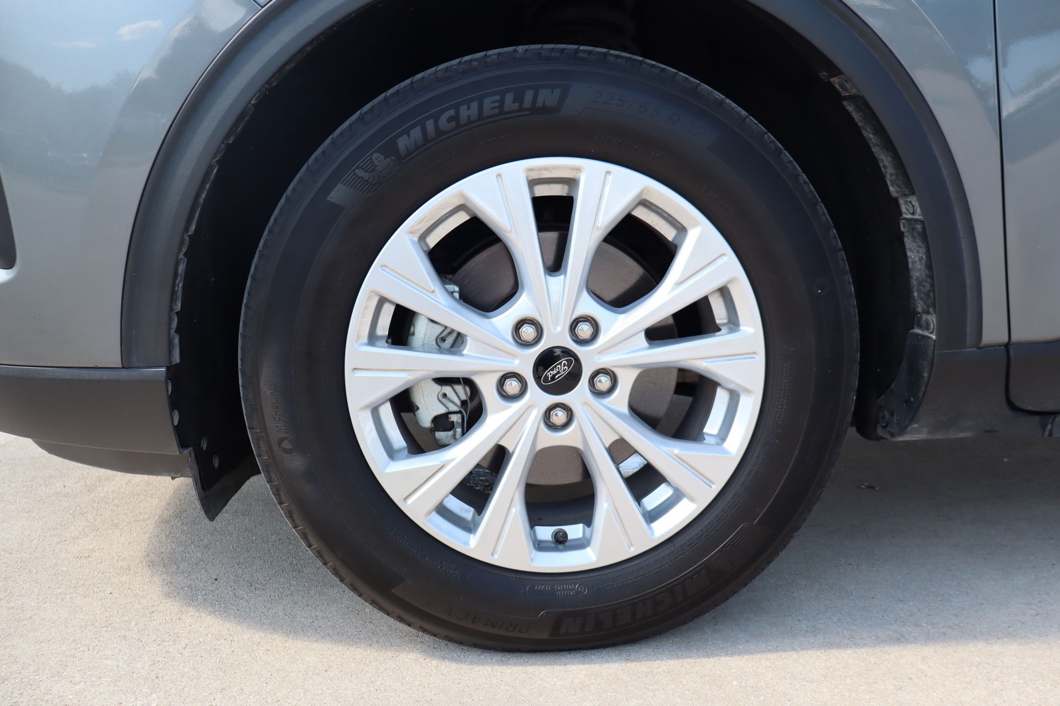 Used 2024 Gray Ford Active image 10