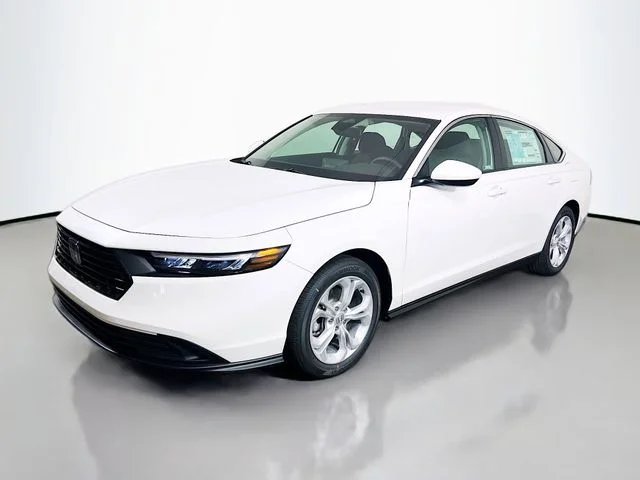New 2026 Platinum White Pearl Honda LX image 3