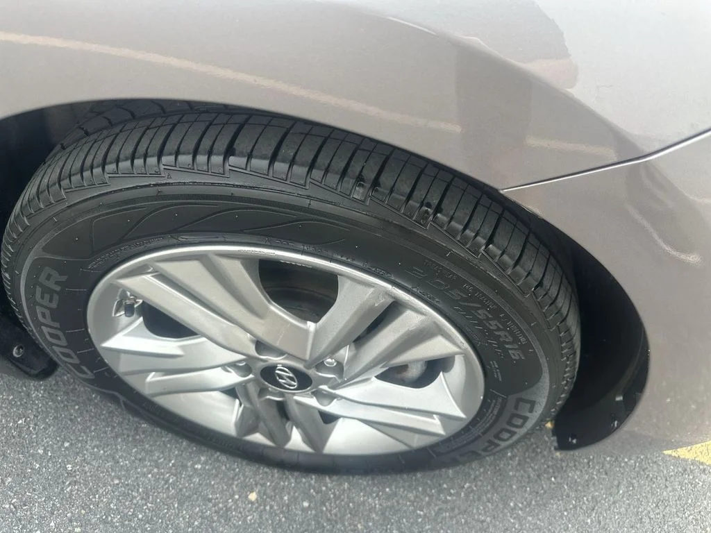 Used 2020 Silver Hyundai SEL image 16