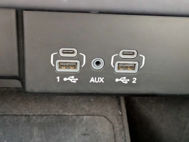 Used 2023 Black Jeep Series III image 23