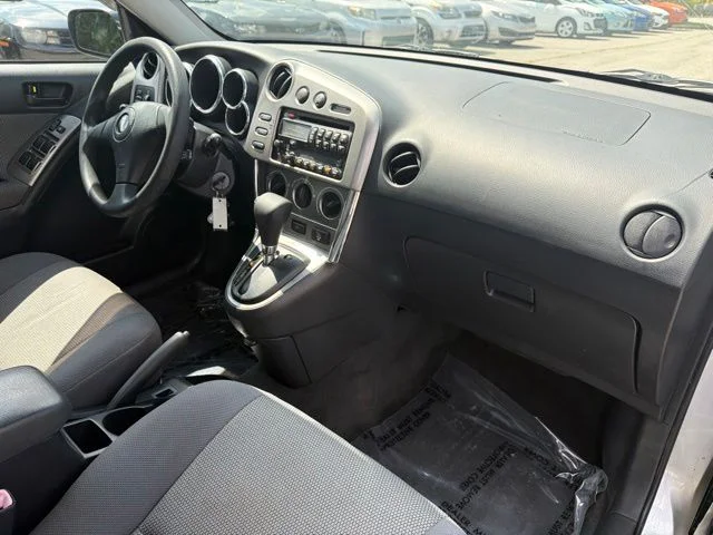 Used 2007 Silver Pontiac Base image 25