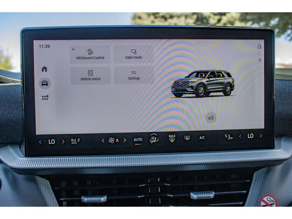 Used 2025 Carbonized Gray Metallic Ford ST-Line image 41