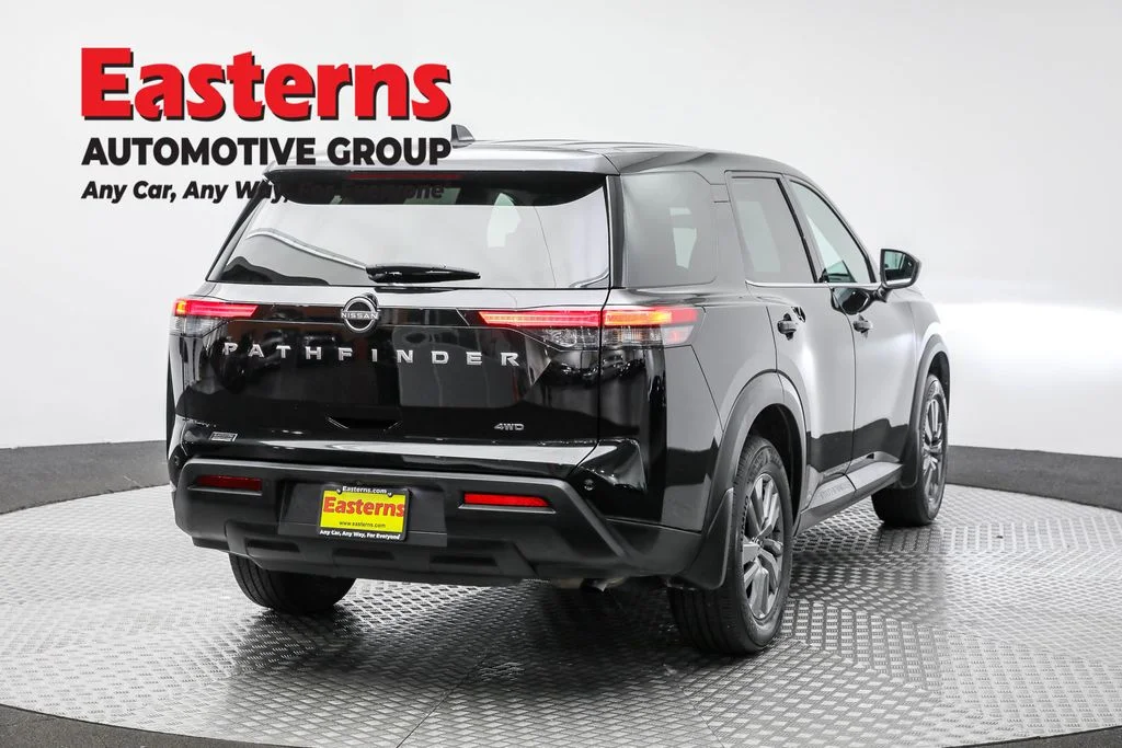 Used 2024 Black Nissan S image 5