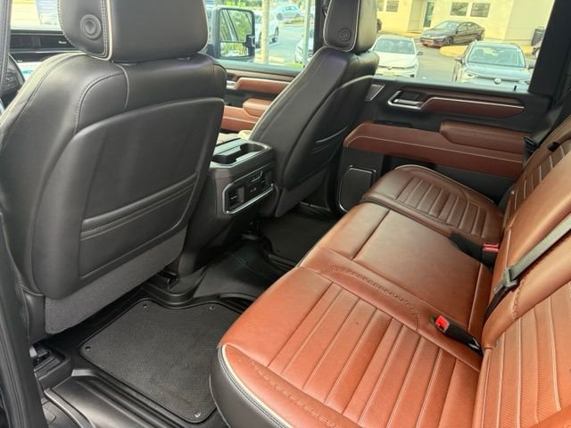 Used 2025 Onyx Black GMC Denali Ultimate image 39