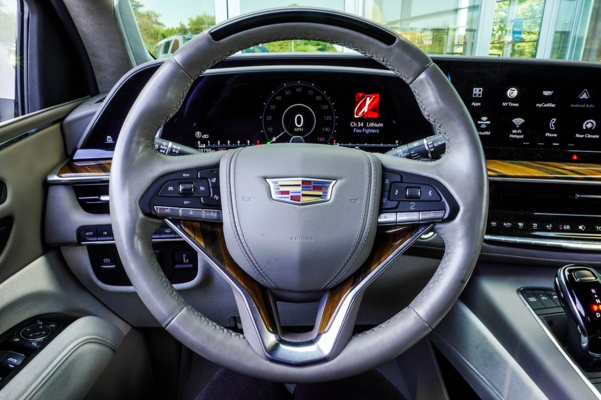 Used 2024 White Cadillac Sport Platinum image 30