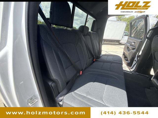 Used 2022 White Ram Big Horn image 27