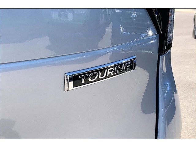 New 2026 ICE SILVER METALLIC Subaru Touring image 9