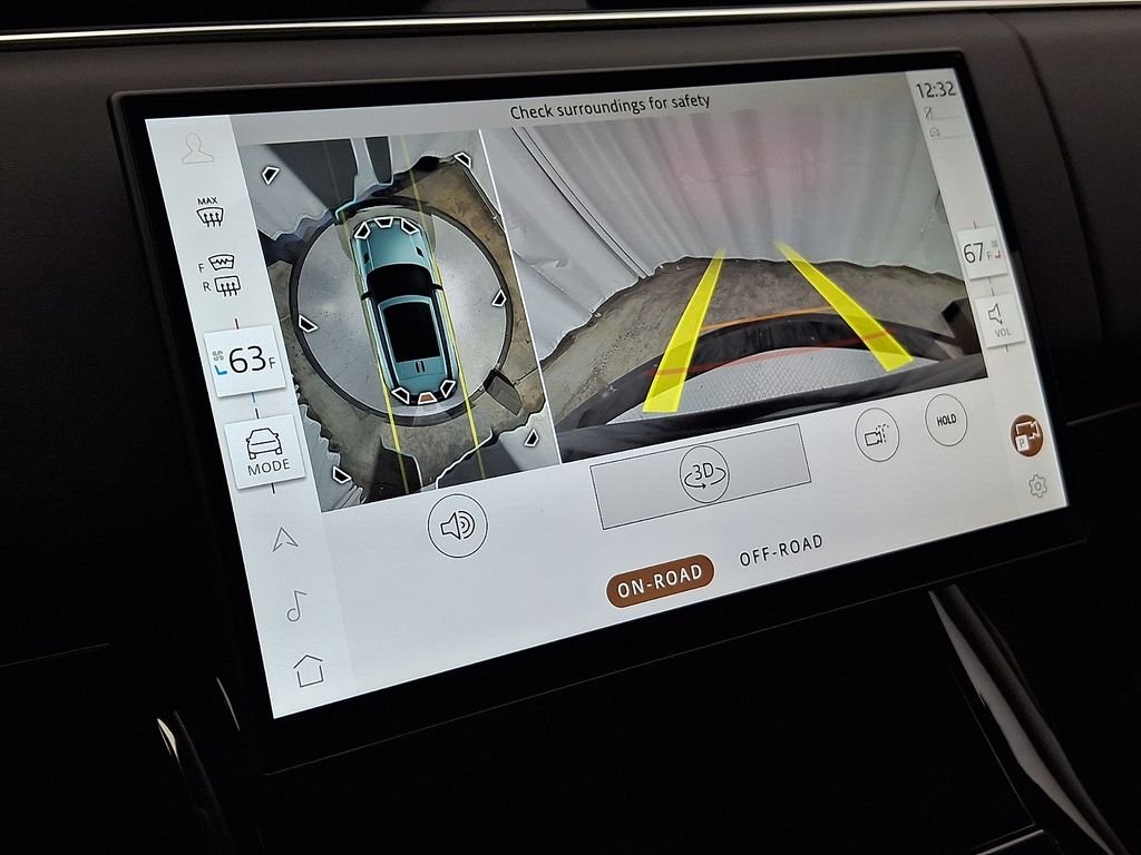 New 2026 Carpathian Grey Land Rover Dynamic SE image 16