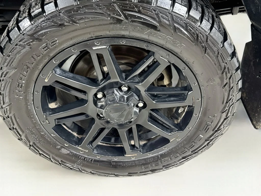 Used 2018 Black Toyota SR5 image 34