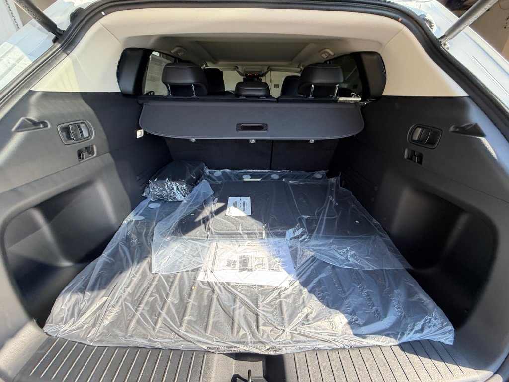 New 2026 Wind Chill Pearl Mazda 2.5 S Preferred AWD image 19