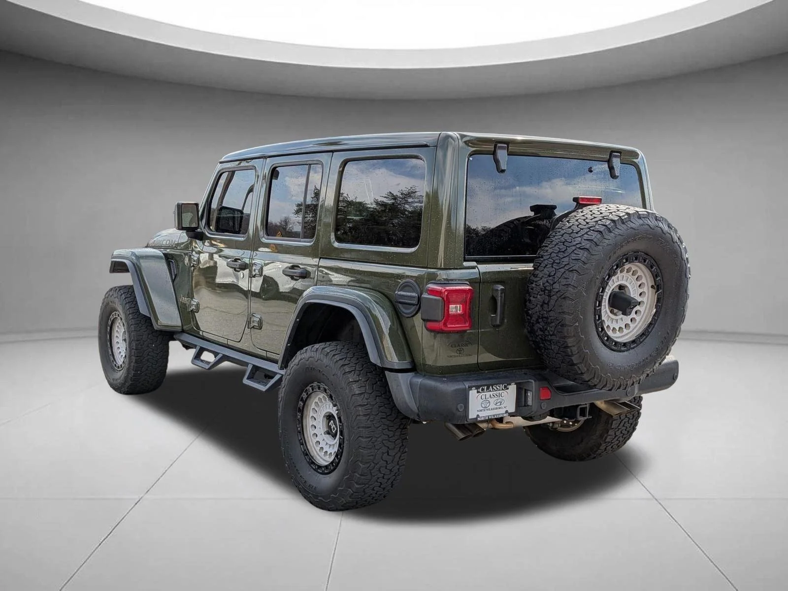 Used 2023 Sarge Green Clearcoat Jeep Rubicon 392 image 7