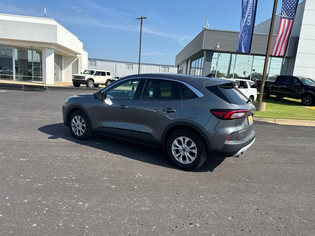 Used 2024 Gray Ford Active image 13