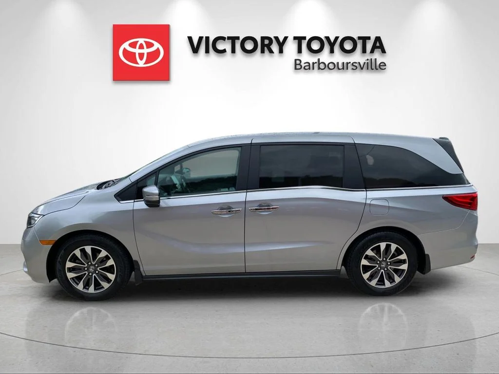 Used 2022 Silver Honda EX-L image 2