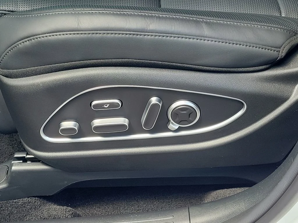 Used 2026 White Hyundai Calligraphy image 16