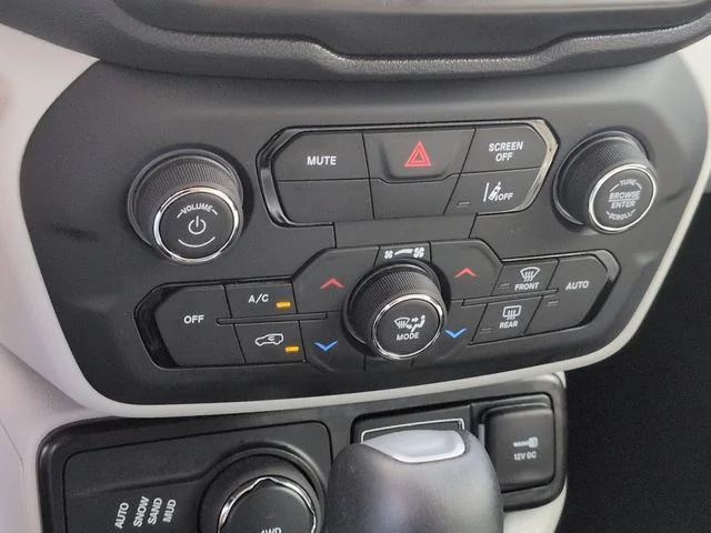 Used 2022 Gray Jeep Limited image 24