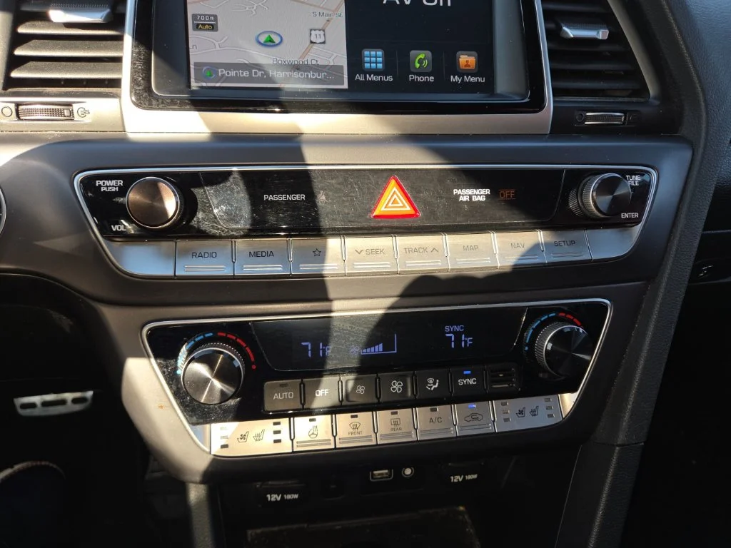 Used 2019 Black Hyundai Limited image 14