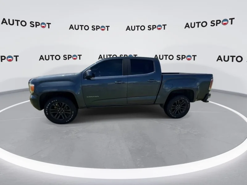 Used 2020 Gray GMC 2WD SLE image 9