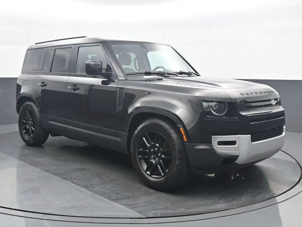 Used 2024 Black Land Rover S image 9