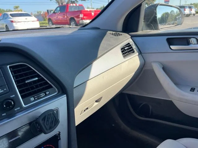 Used 2017 Gray Hyundai Base image 26
