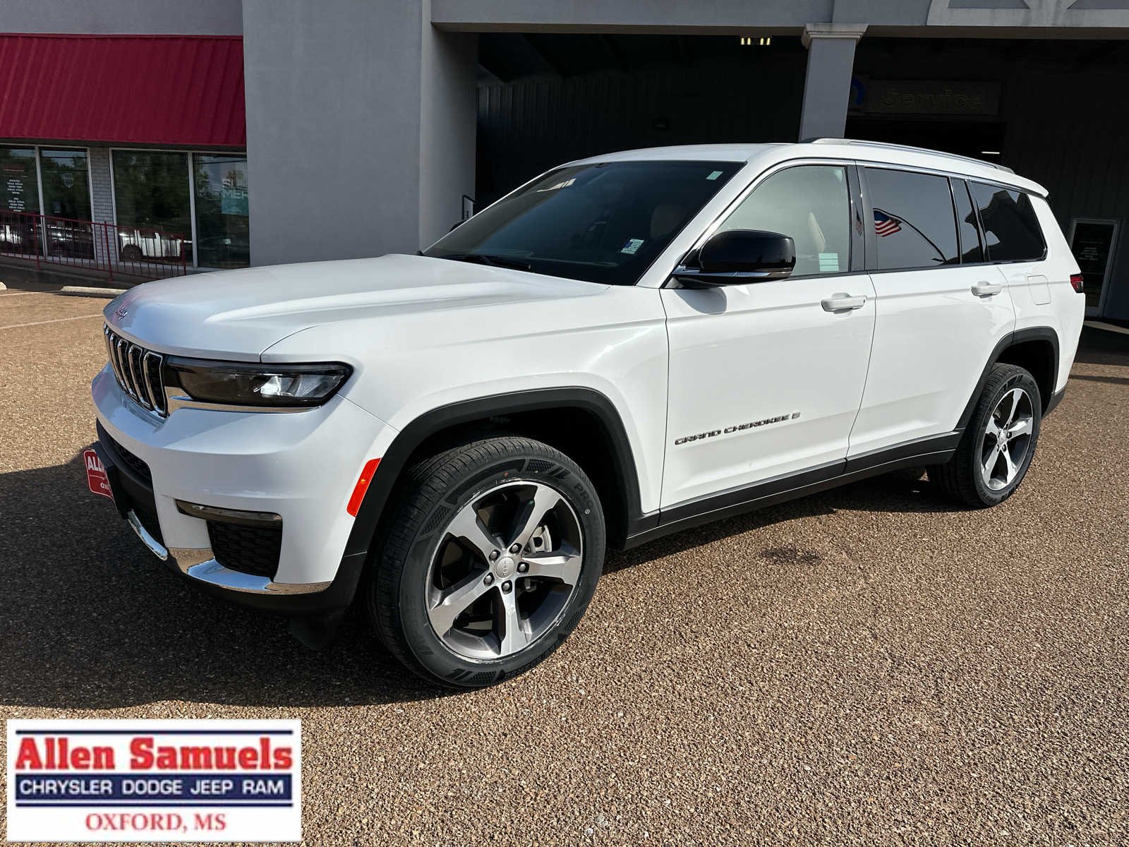 Certified Used 2023 Bright White Clearcoat Jeep Limited image 7