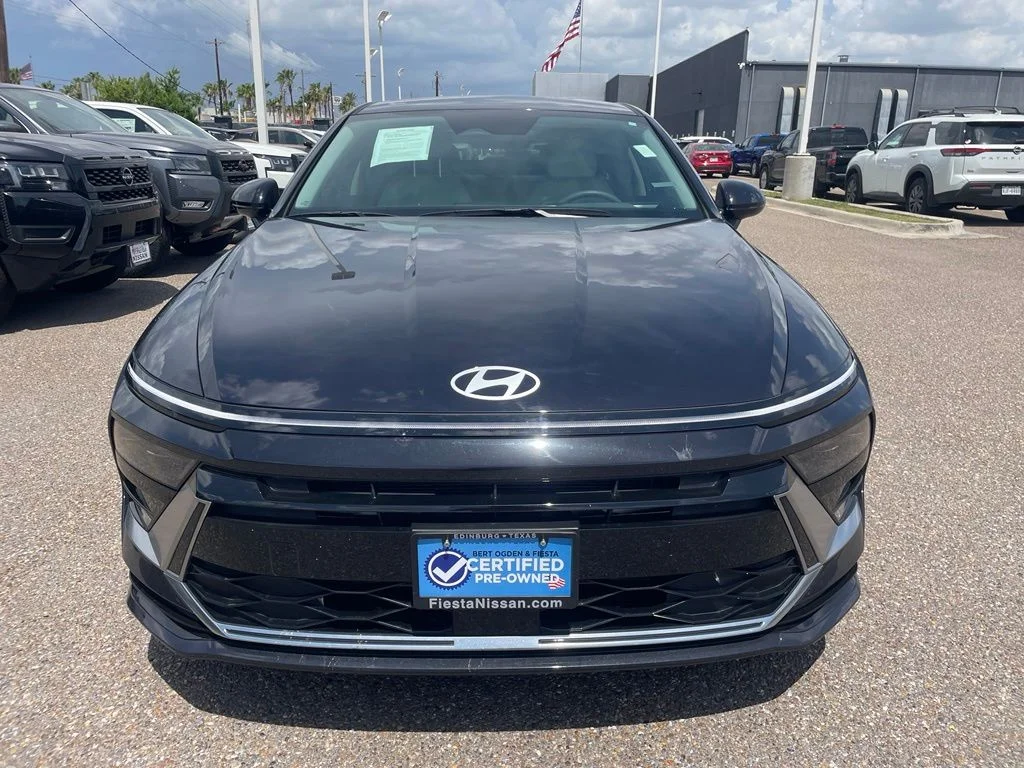 Used 2024 Blue Hyundai SEL image 2