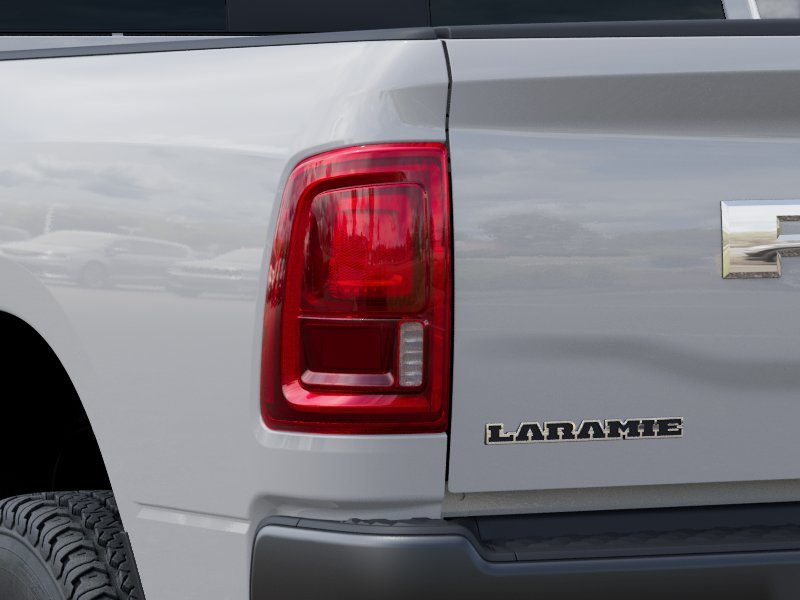 New 2026 Bright White Clear-Coat Exterior Paint RAM LARAMIE image 5
