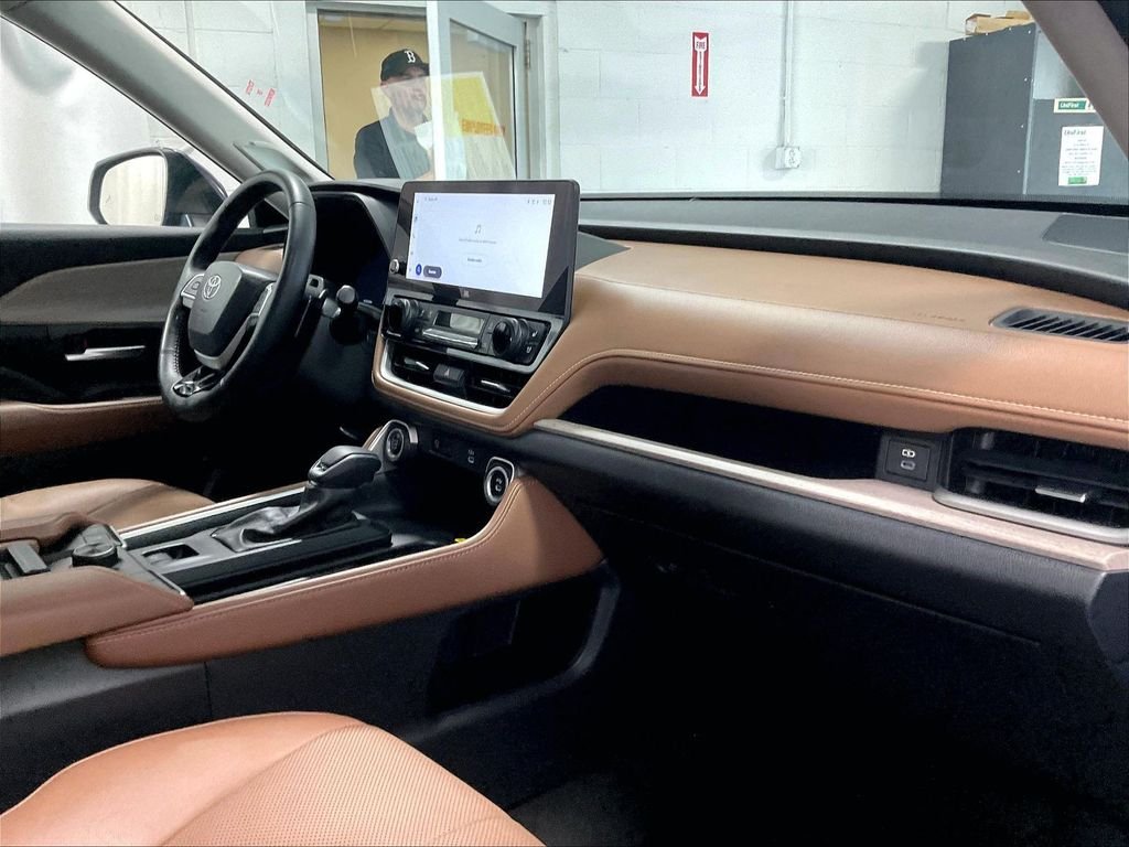 Used 2024 Blue Toyota Platinum image 13