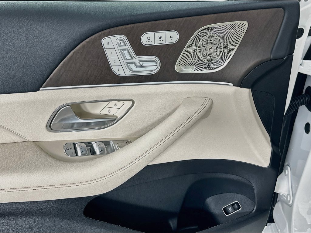 New 2027 Polar White Mercedes-Benz GLS 450 image 51