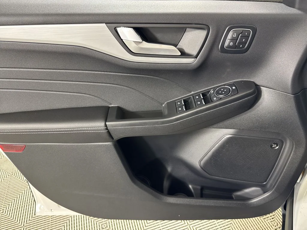 2025 Ford Escape Plug-in hybrid PHEV - Photo 37