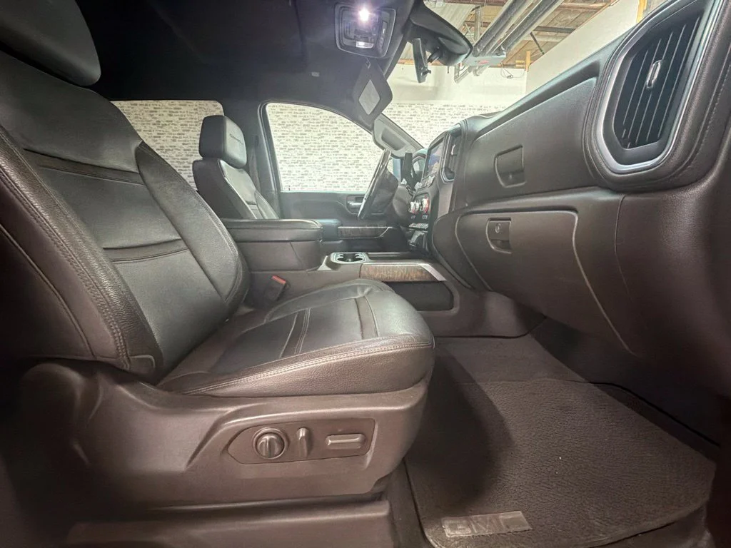 Used 2020 White Frost Tricoat GMC Denali image 26