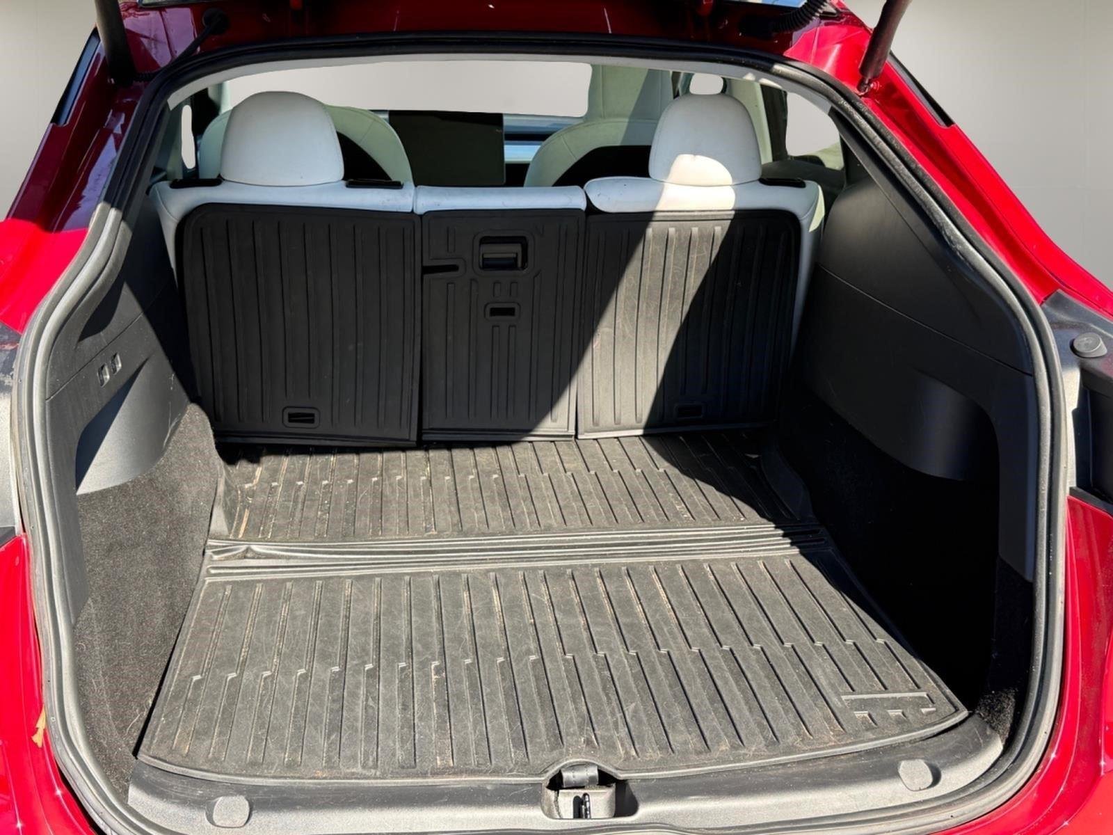 Used 2022  Tesla Performance image 16