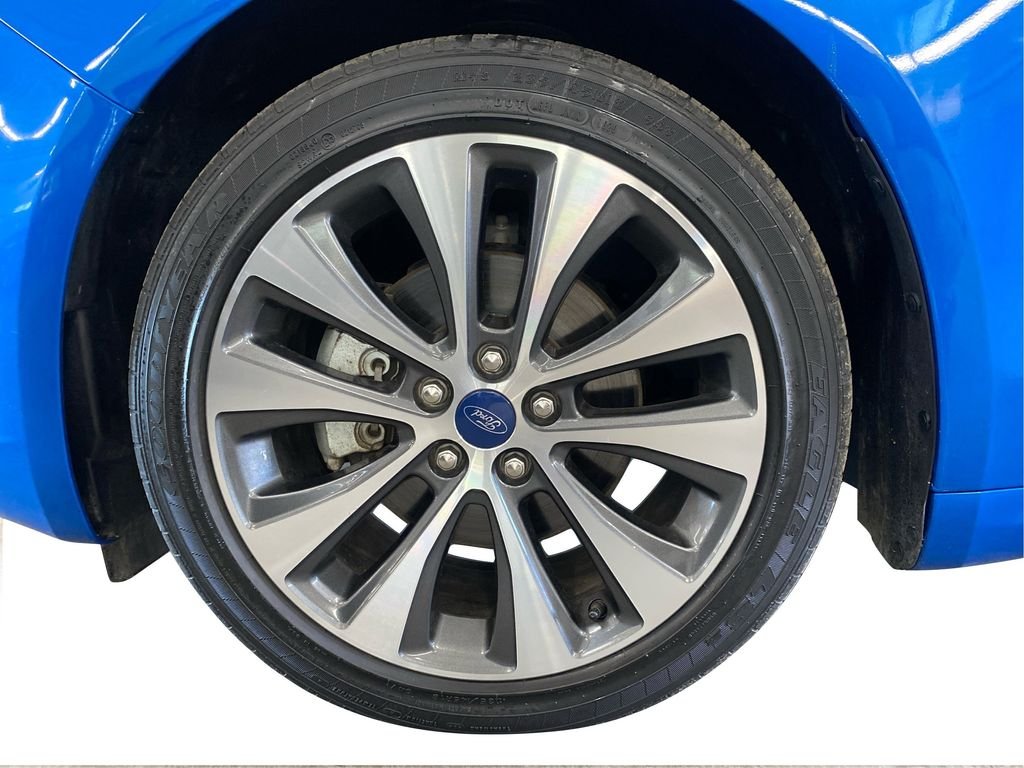 Used 2020 Blue Ford SE image 5