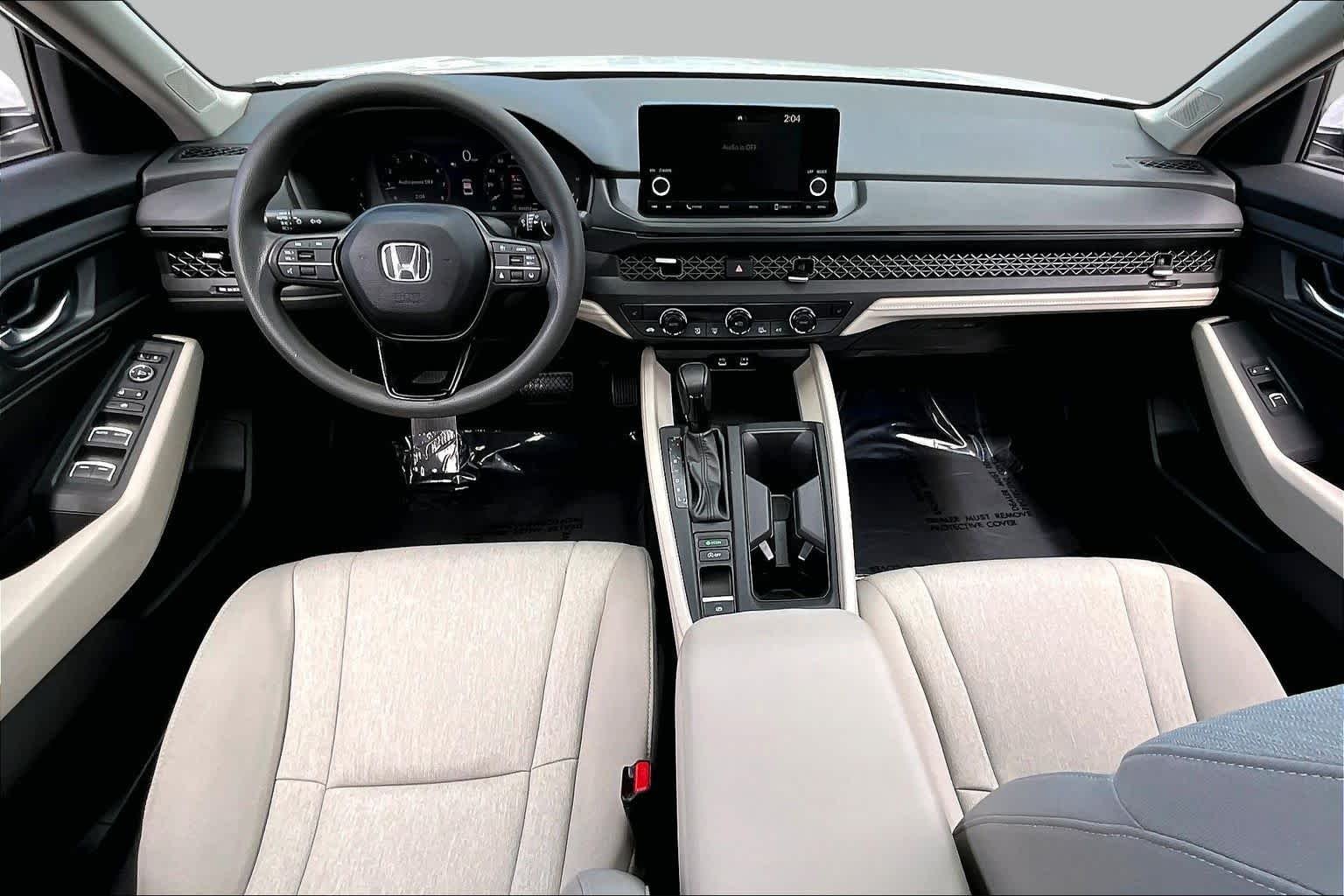 Used 2024 Platinum White Pearl Honda EX image 15