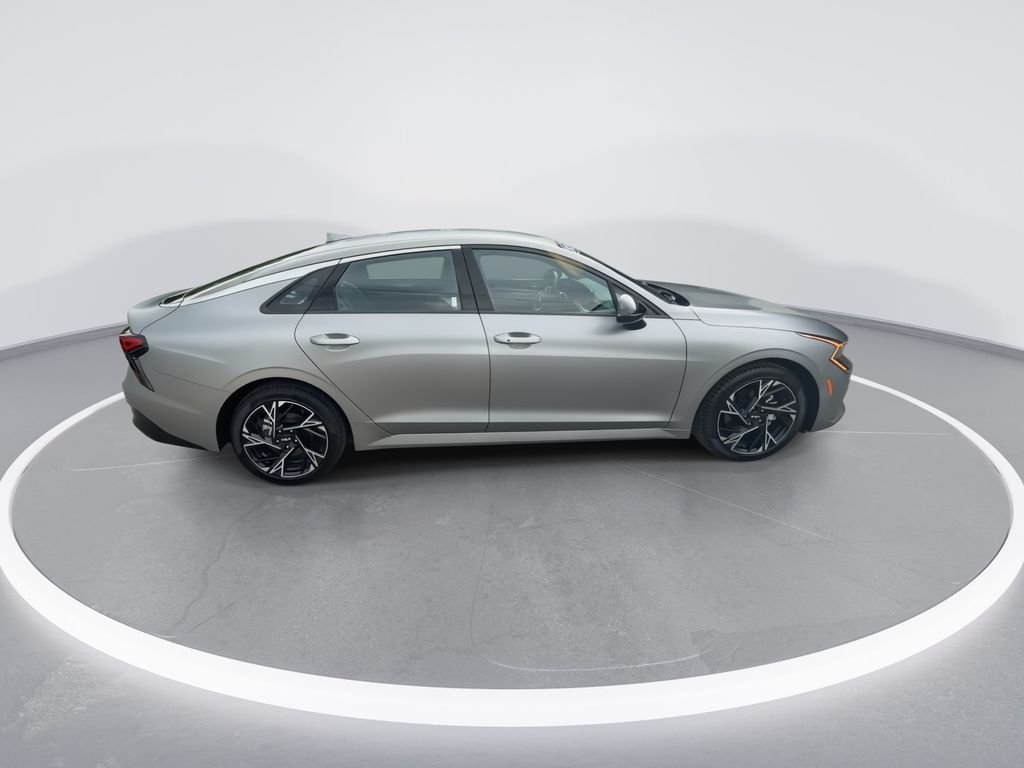 Used 2025 Gray Kia GT-Line image 9