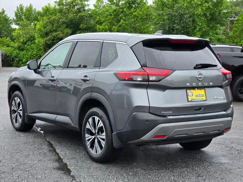 Used 2023 Gray Nissan SV image 24