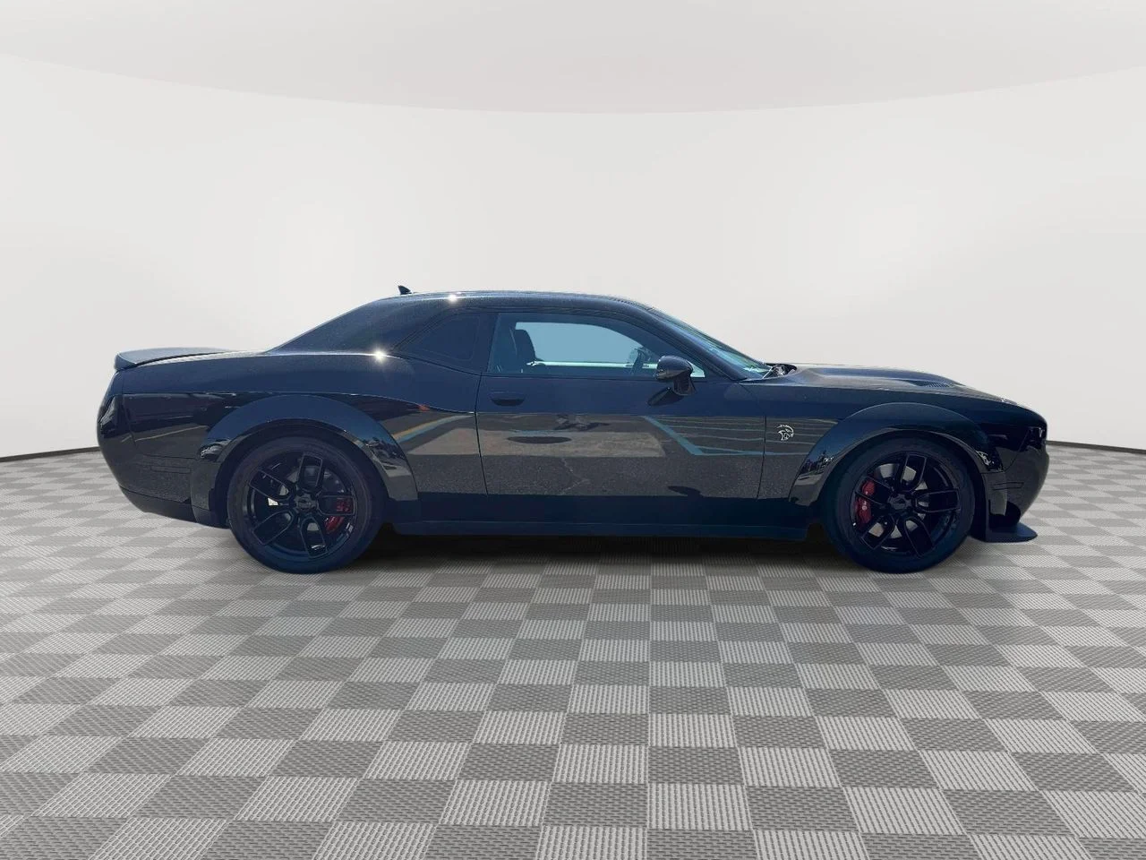 Used 2016 Pitch Black Clearcoat Dodge SRT Hellcat image 8