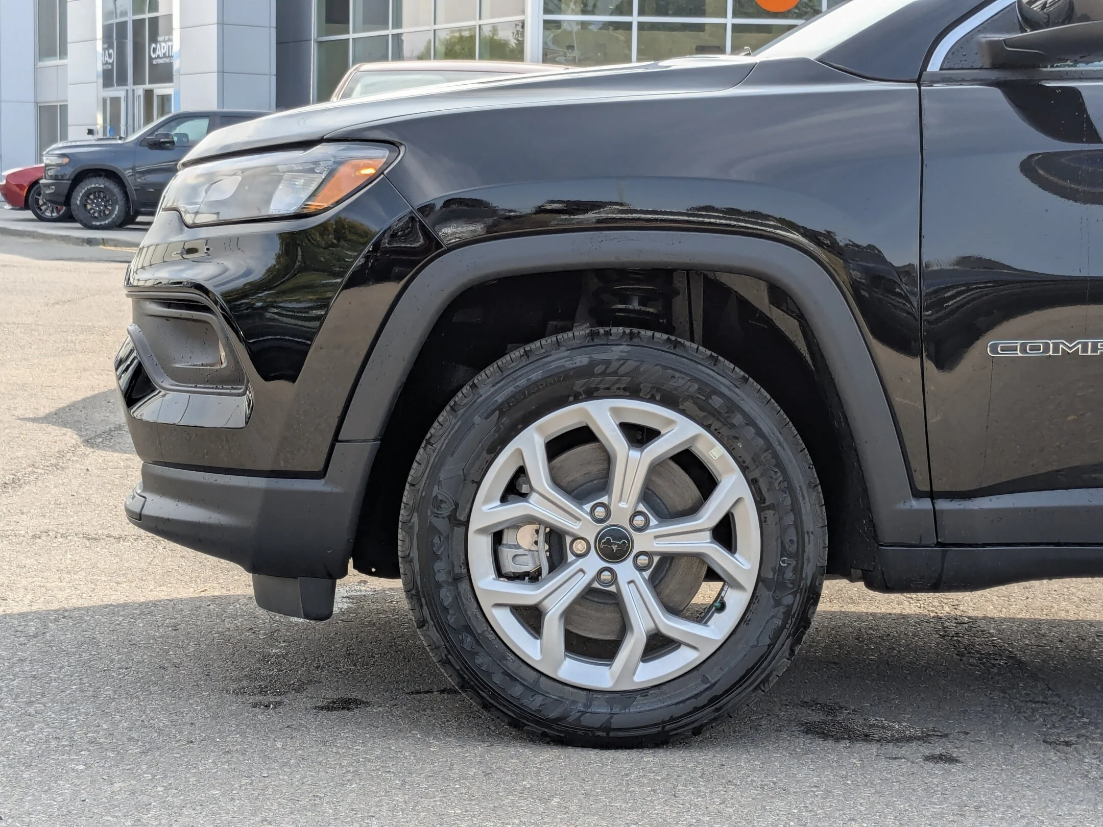 New 2025 Black Jeep North - - 4x4 - 4.99% OAC - Heated Seats & Steering - Remote Start & More! image 9