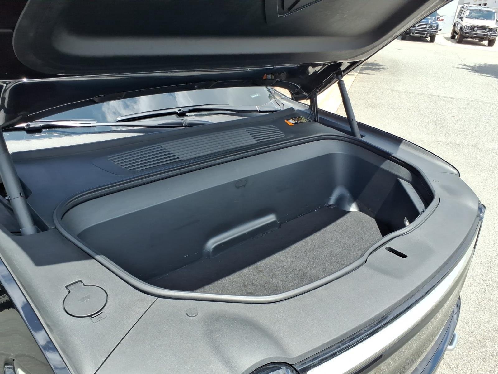 Used 2024 Midnight Rivian Adventure image 30