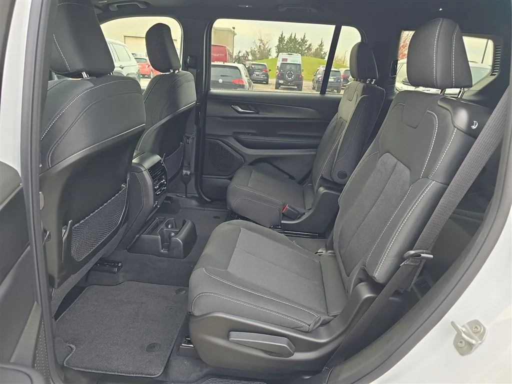 2025 Jeep Grand Cherokee L Laredo - Photo 17