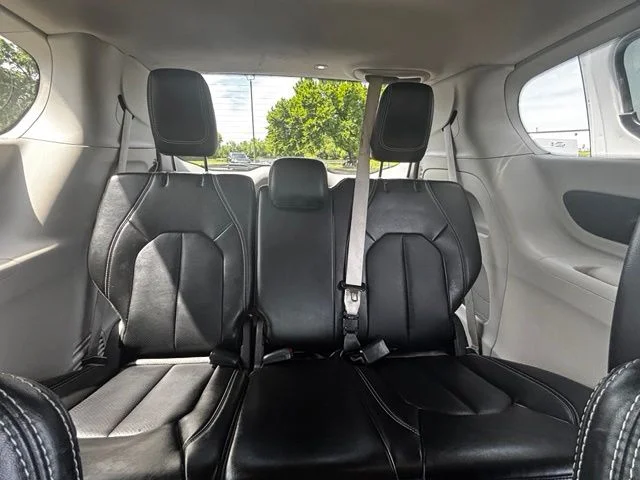 Used 2024 White Chrysler Touring L image 22