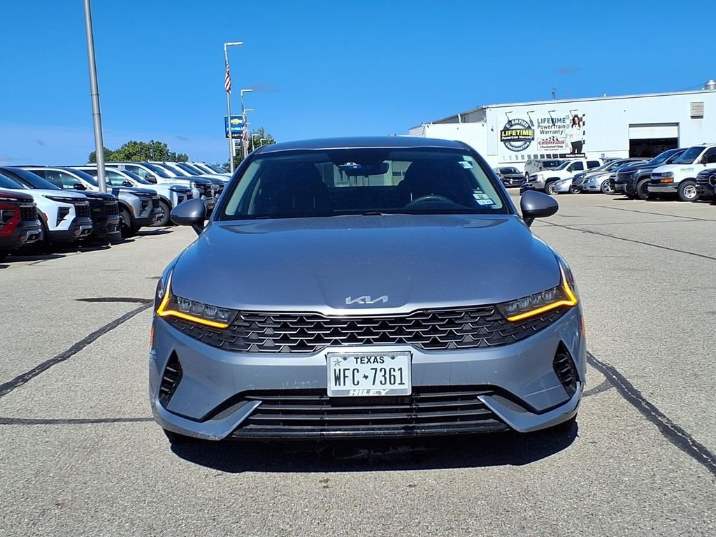 Used 2022 Silver Kia LXS image 2